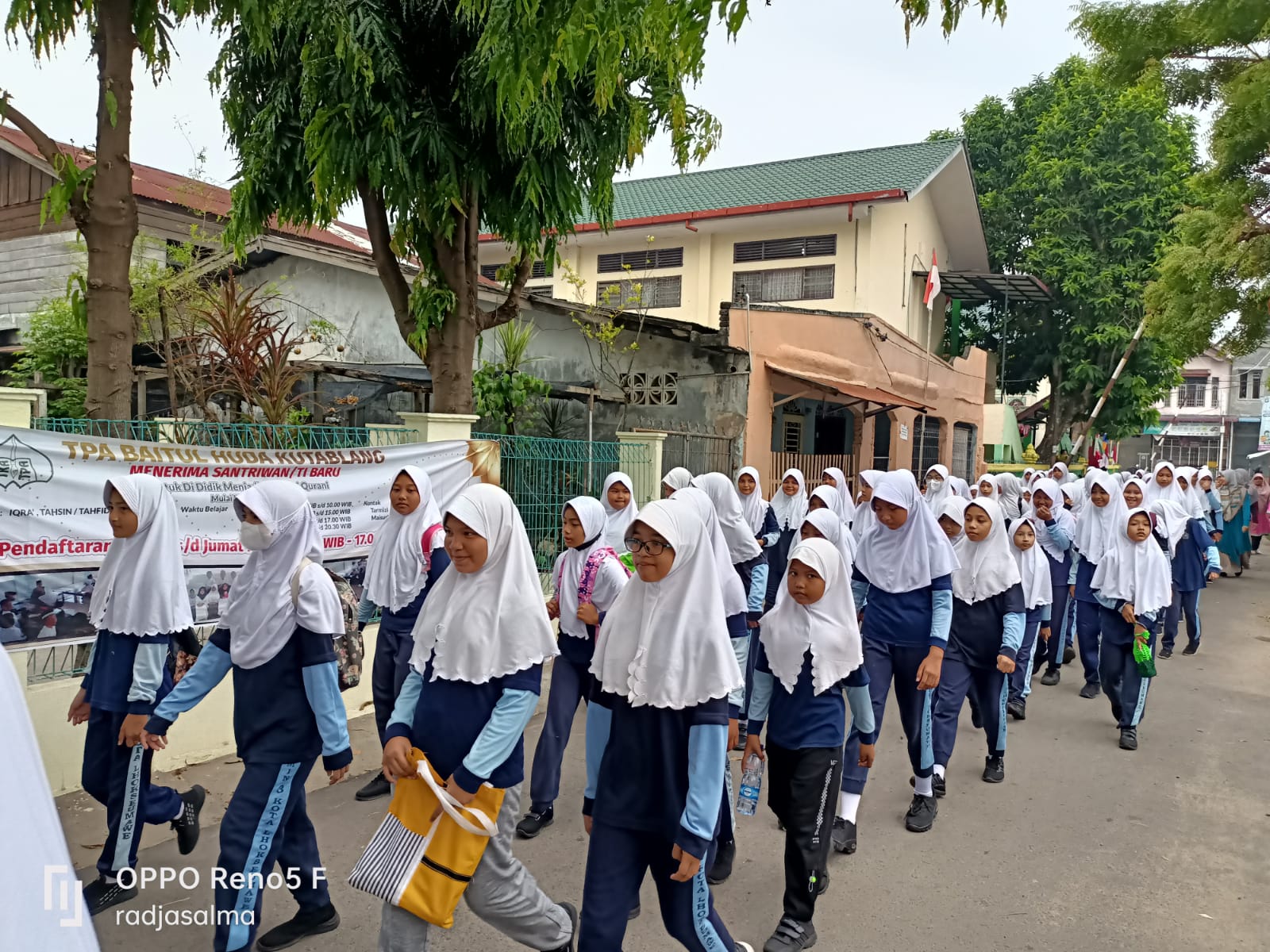 Peringati HUT RI Ke-77, MIN 3 Kota Lhokseumawe Gelar Kegiatan Jalan ...